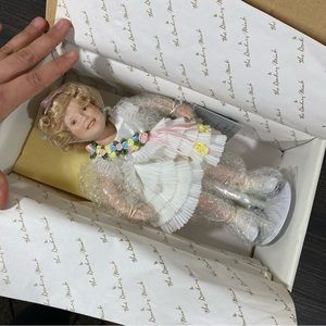 Shirley Temple “Baby Take a Bow” Porcelain Collector Doll - The Warbury Mint
